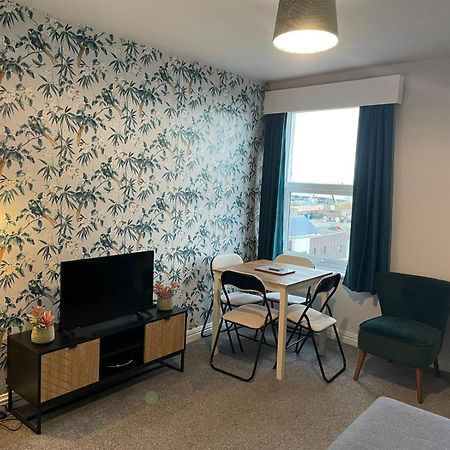 Pirates Lookout Apartment Скарбъро Екстериор снимка